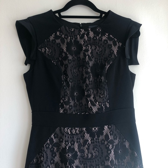 Adrianna Papell Sheath Black Lace Overlay Dress 8 - Picture 3 of 4